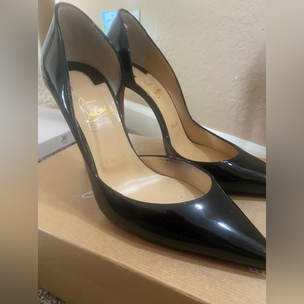 Very good condition red bottoms